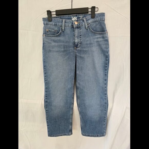 Lee Pants - Ladies Lee Regular Fit, Mid Rise Capris - Size 6M